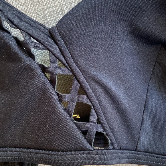 Victoria’s Secret one shoulder bikini top, size S - Picture 3 of 3